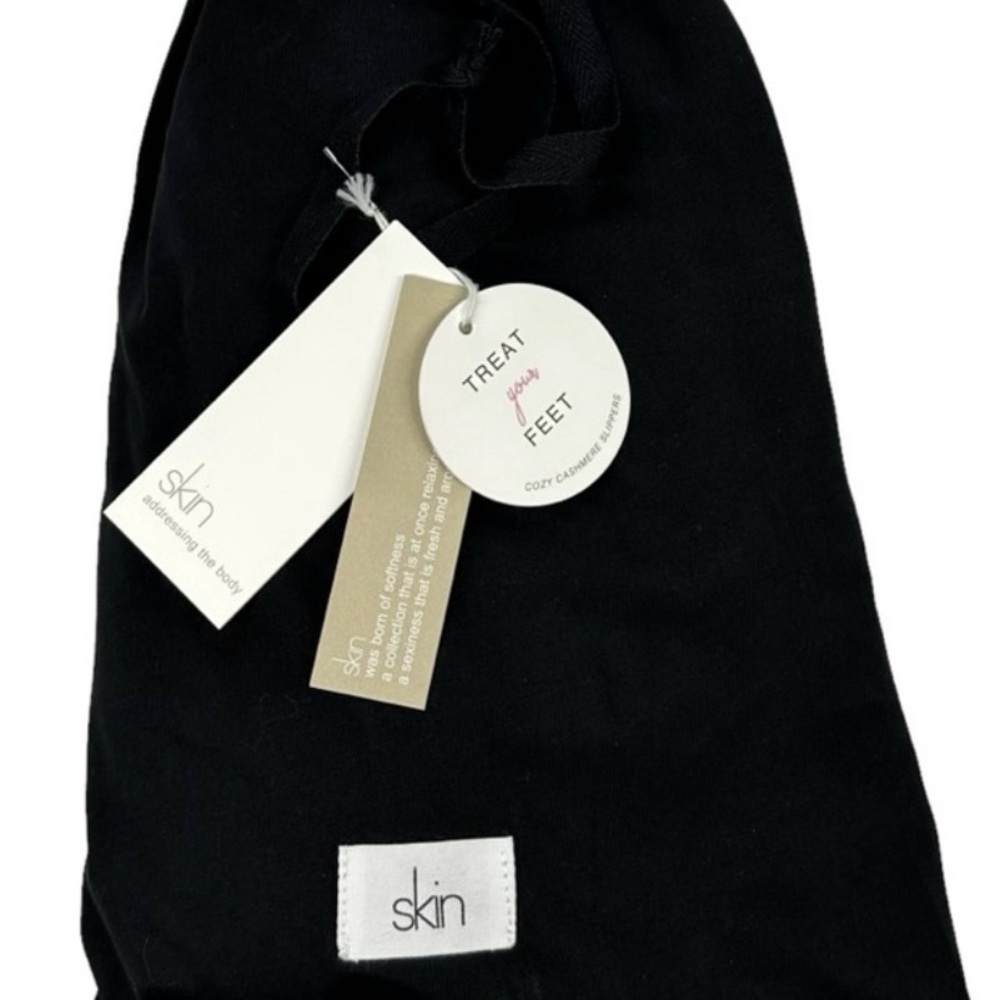 NEW Skin Worldwide Cashmere Ballet Flat Slippers size Small luxury - Picture 3 of 4